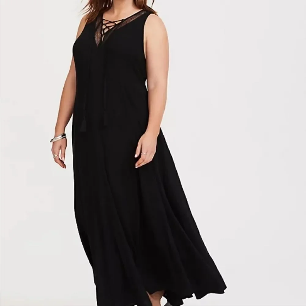 Torrid Lace-Up Challis Trapeze Maxi Dress – Black 00 (10) - Picture 1 of 13